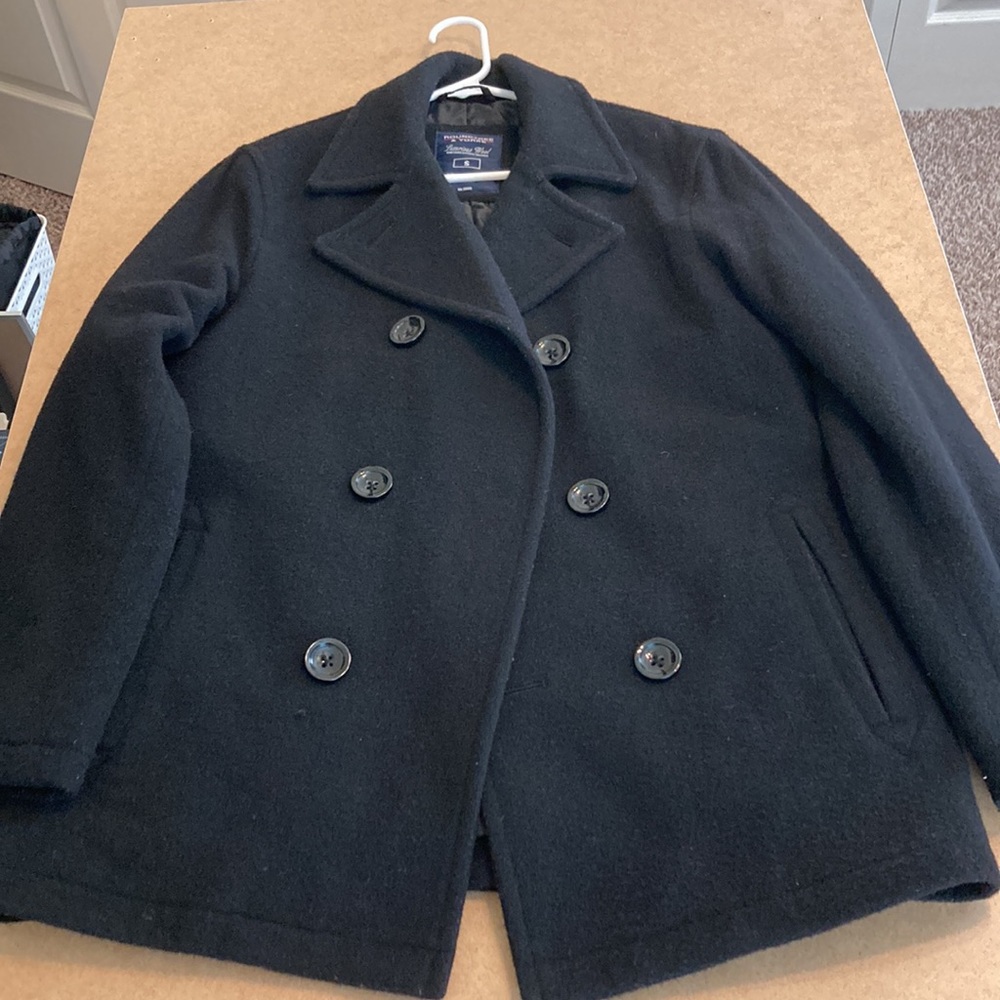 Wool p coat, with lining, inside and outside pockets